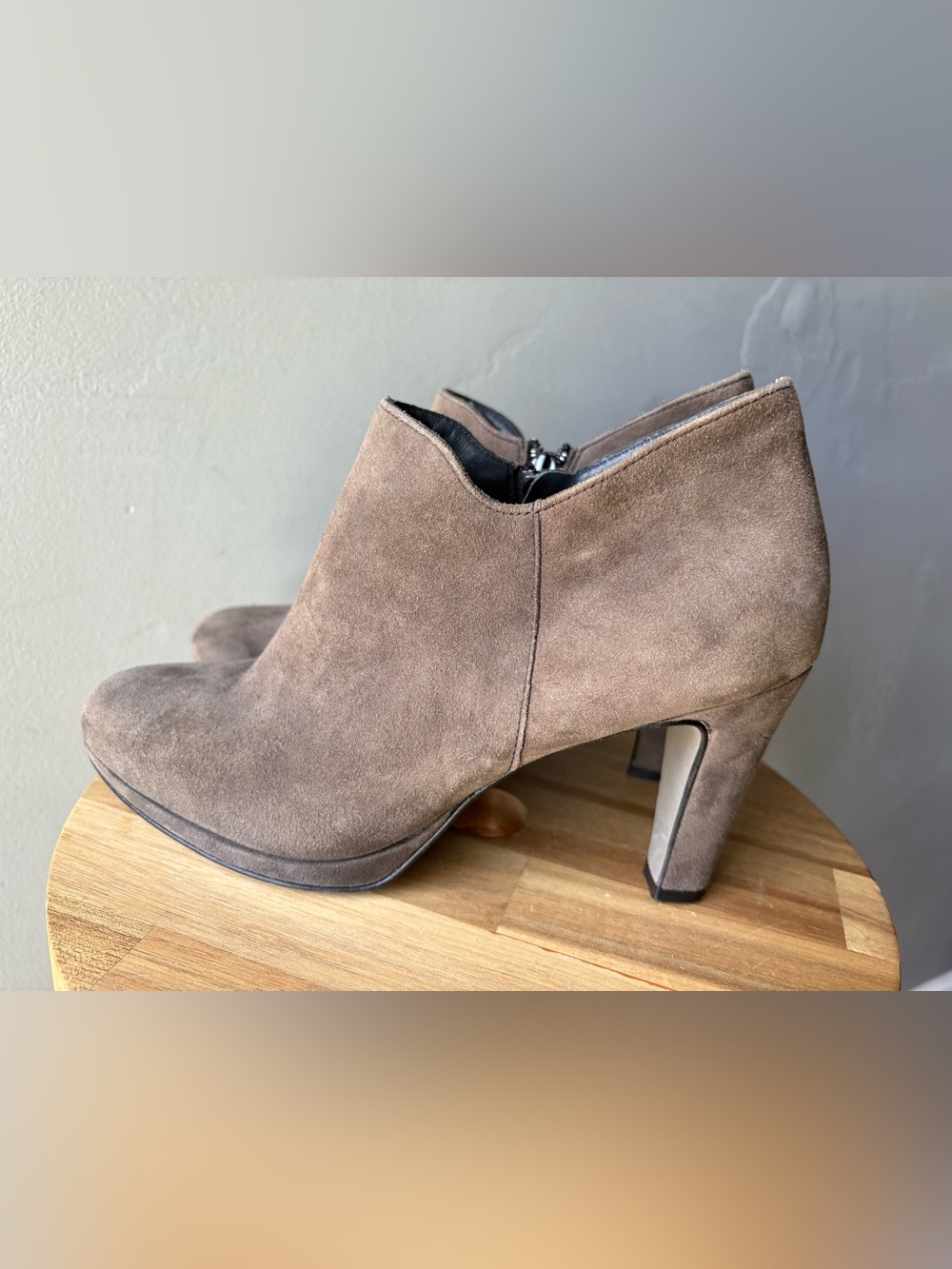 Paul Green Suede Platform Ankle Heeled Bootie ~ Size 4.5